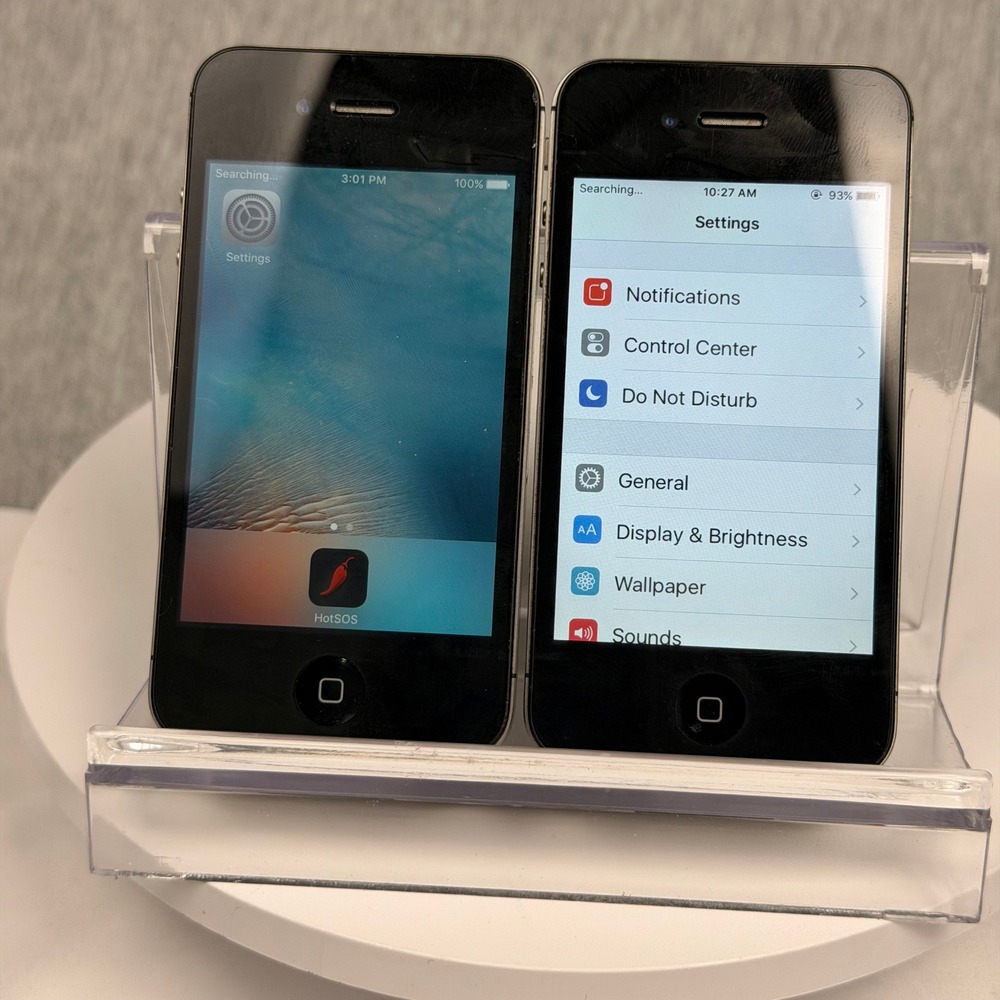 Lot of 2 Apple iPhone 4S Black 16GB Model A1387 Smartphones Vintage Tech